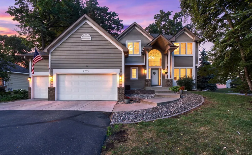 14991 Creditview Drive Savage, MN 55378
