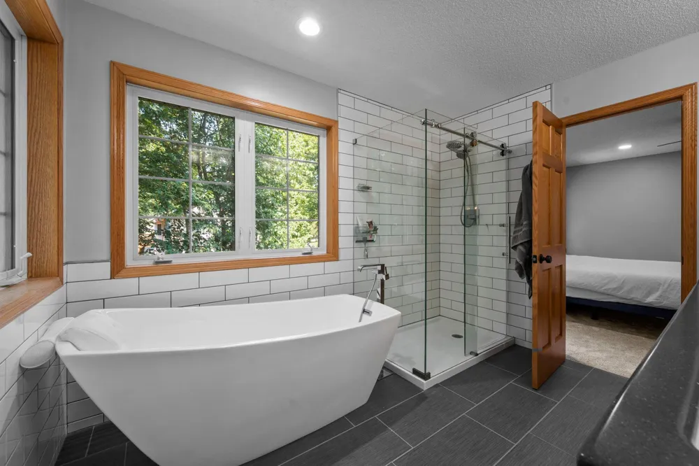 14991 Creditview Drive Savage, MN 55378