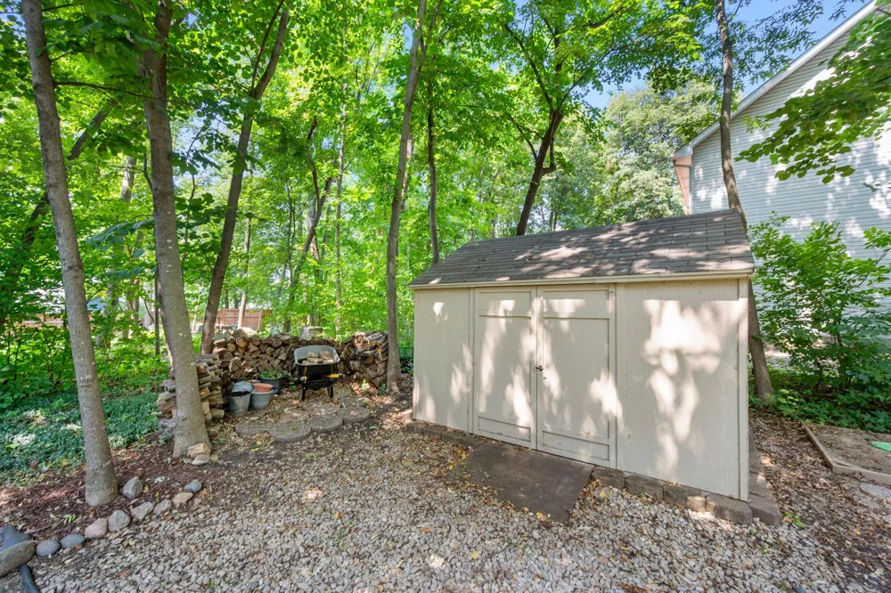 14991 Creditview Drive Savage, MN 55378