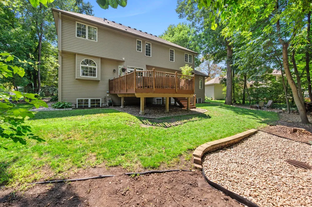 14991 Creditview Drive Savage, MN 55378