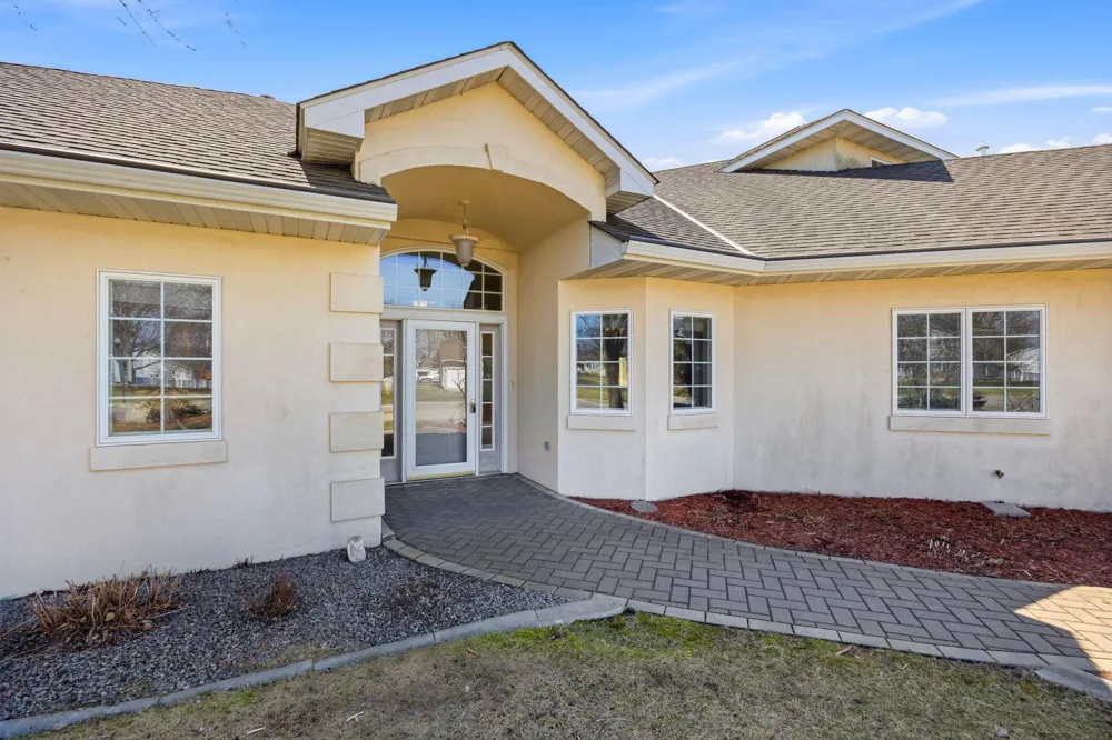 1320 Heritage Avenue NW Hutchinson, MN 55350