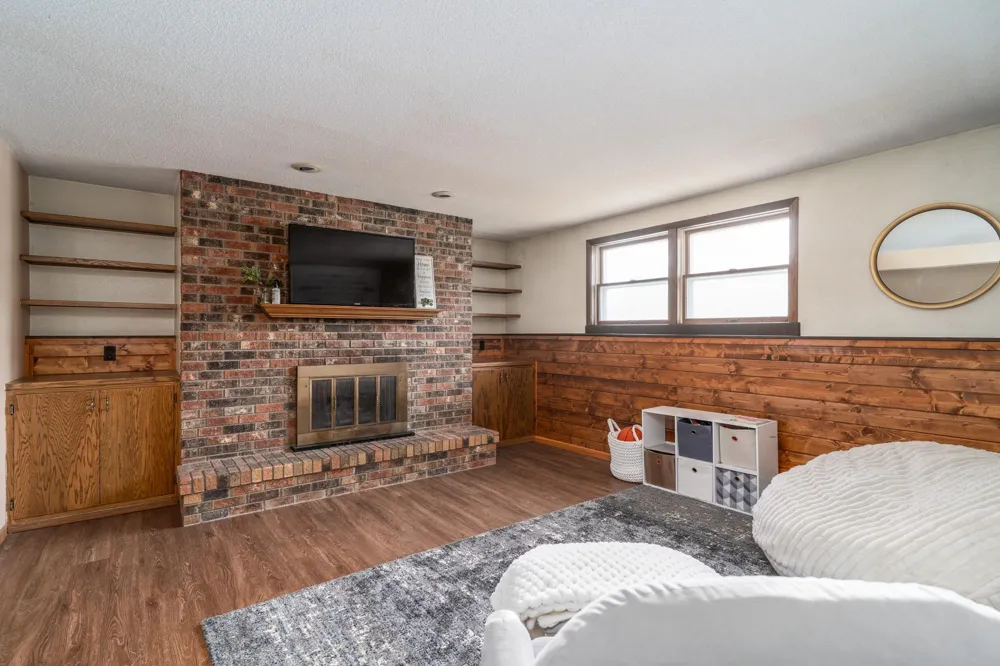 511 4th Avenue NE Crookston, MN 56716