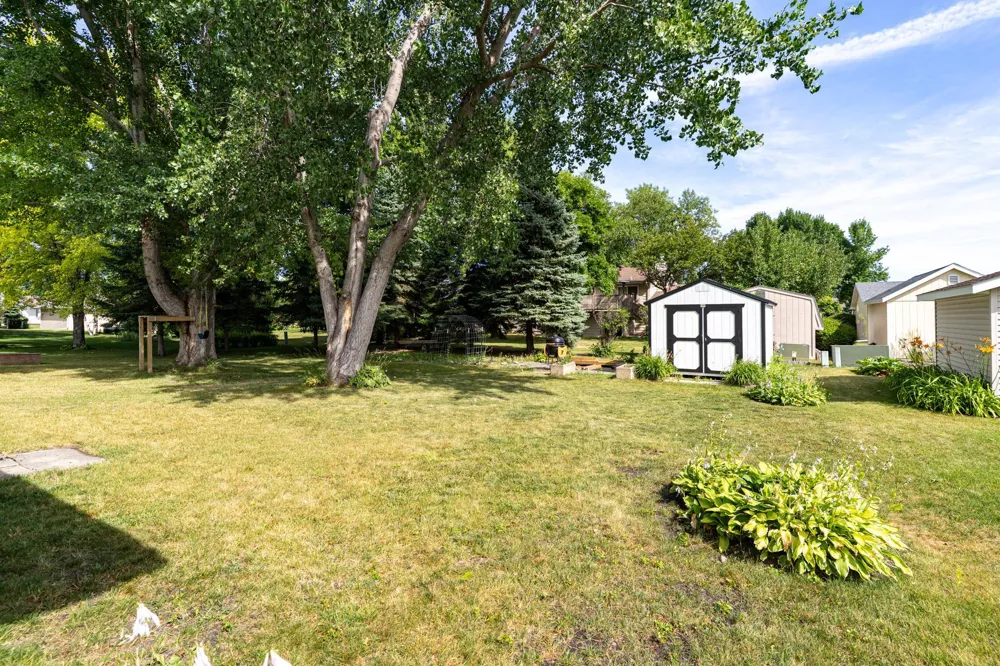 511 4th Avenue NE Crookston, MN 56716