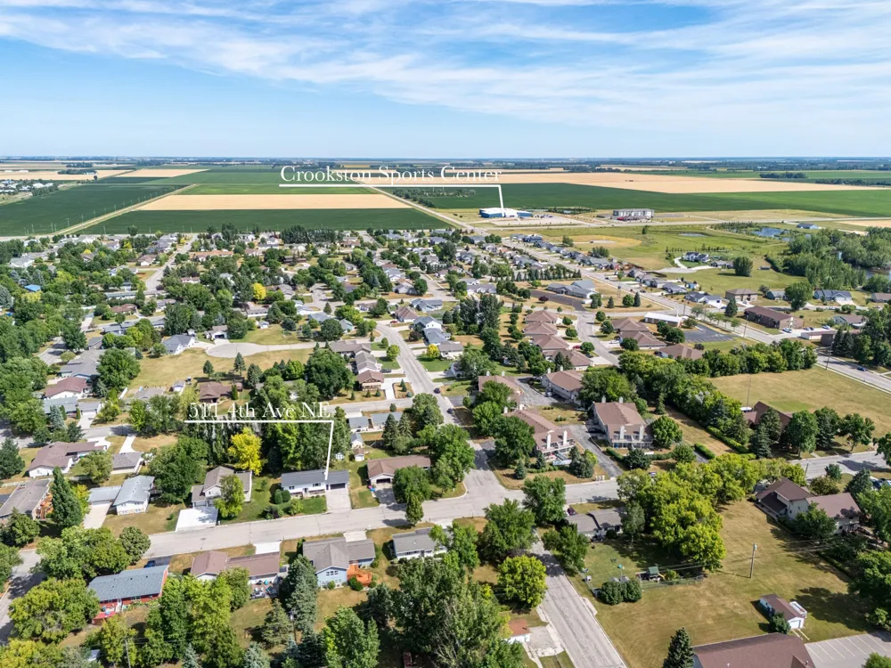 511 4th Avenue NE Crookston, MN 56716