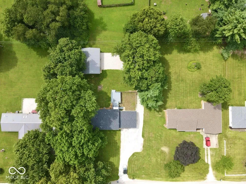 1564 W Sitting Bull Drive Terre Haute, IN 47802