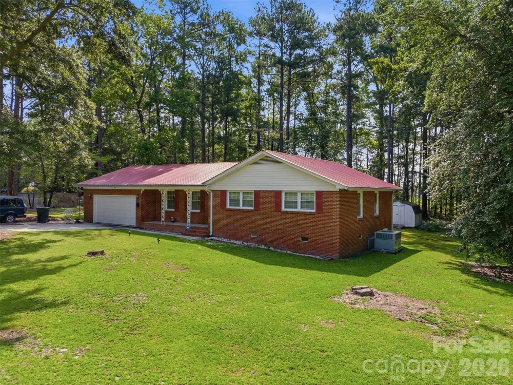 276 Dixie Trail Hamlet, NC 28345