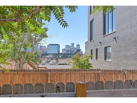 2524 Kensing Court