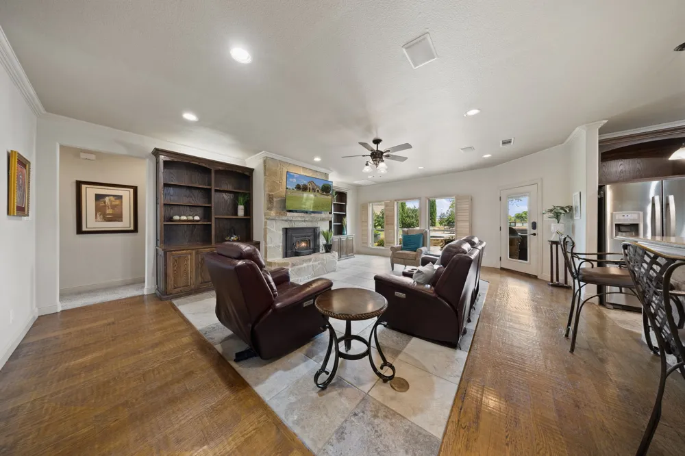 17155 County Road 605 Farmersville, TX 75442