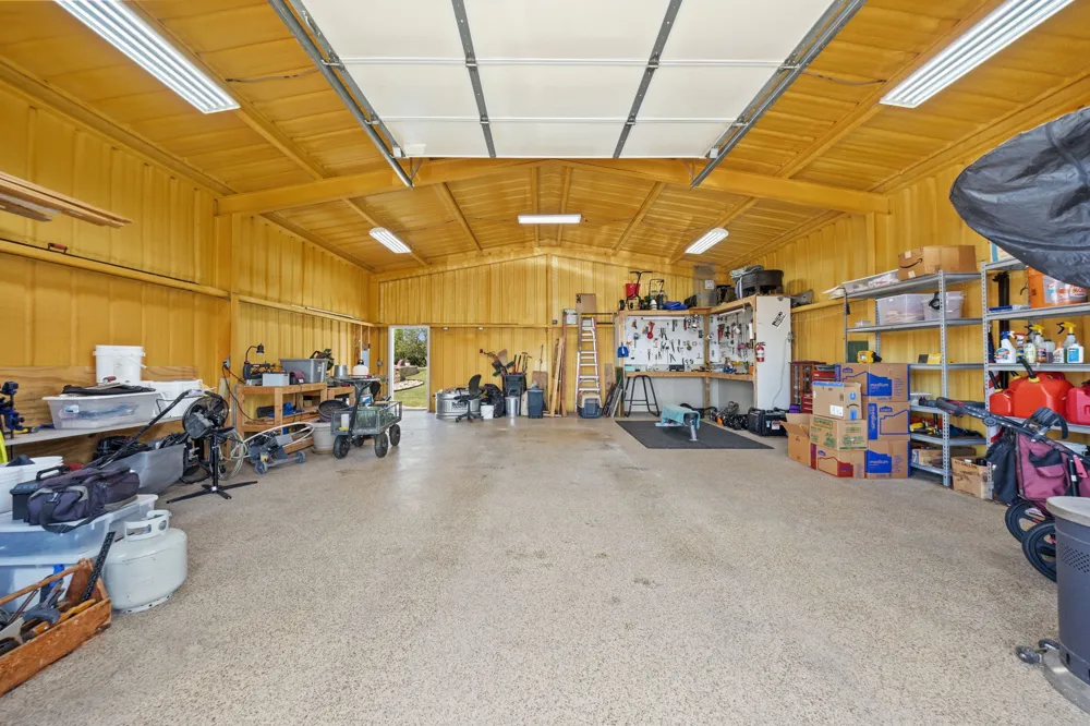 17155 County Road 605 Farmersville, TX 75442