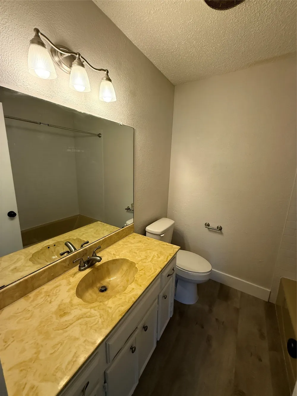 2409 Caprice Avenue Denison, TX 75020