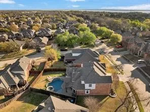 9102 Hogan Drive Rowlett, TX 75089