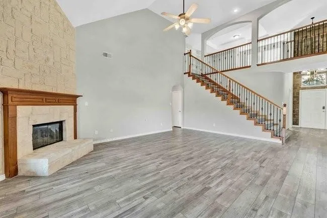 9102 Hogan Drive Rowlett, TX 75089