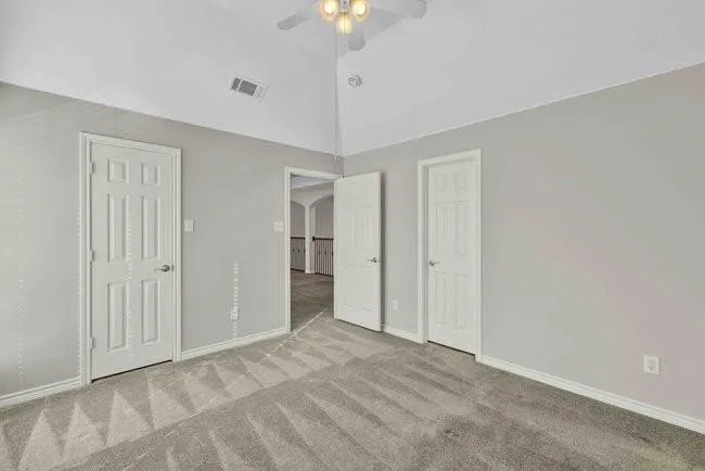 9102 Hogan Drive Rowlett, TX 75089