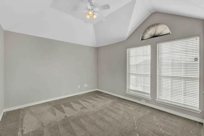 9102 Hogan Drive Rowlett, TX 75089