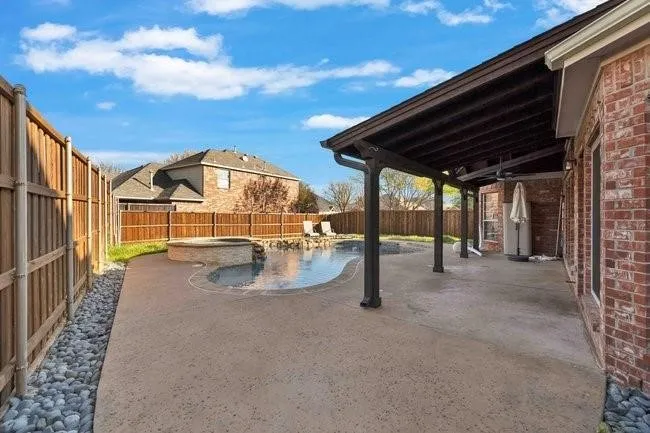9102 Hogan Drive Rowlett, TX 75089