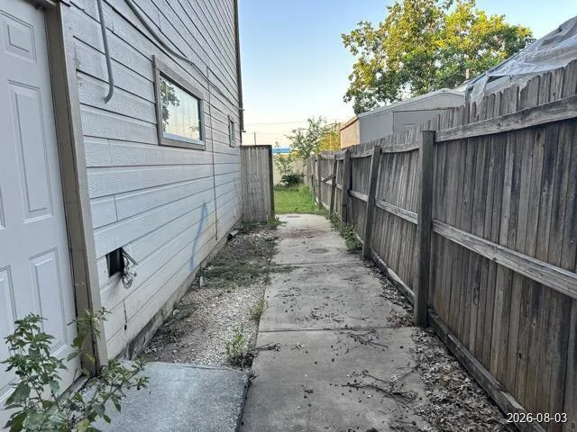 9304 Pine Village San Antonio, TX 78250