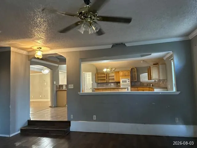 9304 Pine Village San Antonio, TX 78250