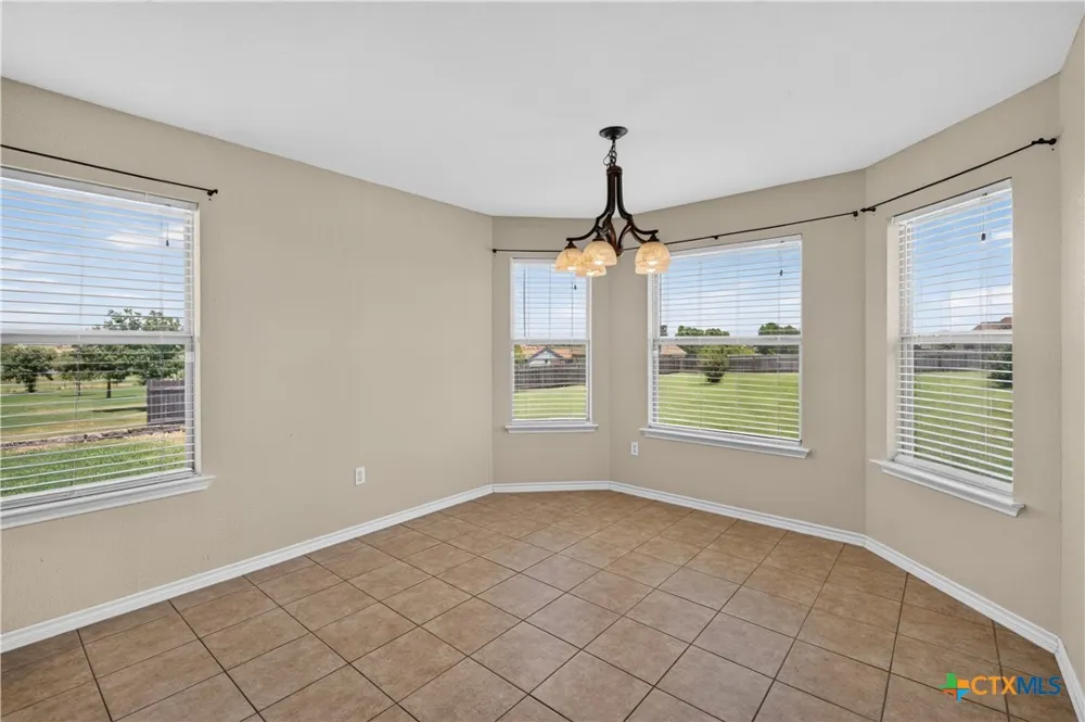 8407 Shaw Road Rogers, TX 76569