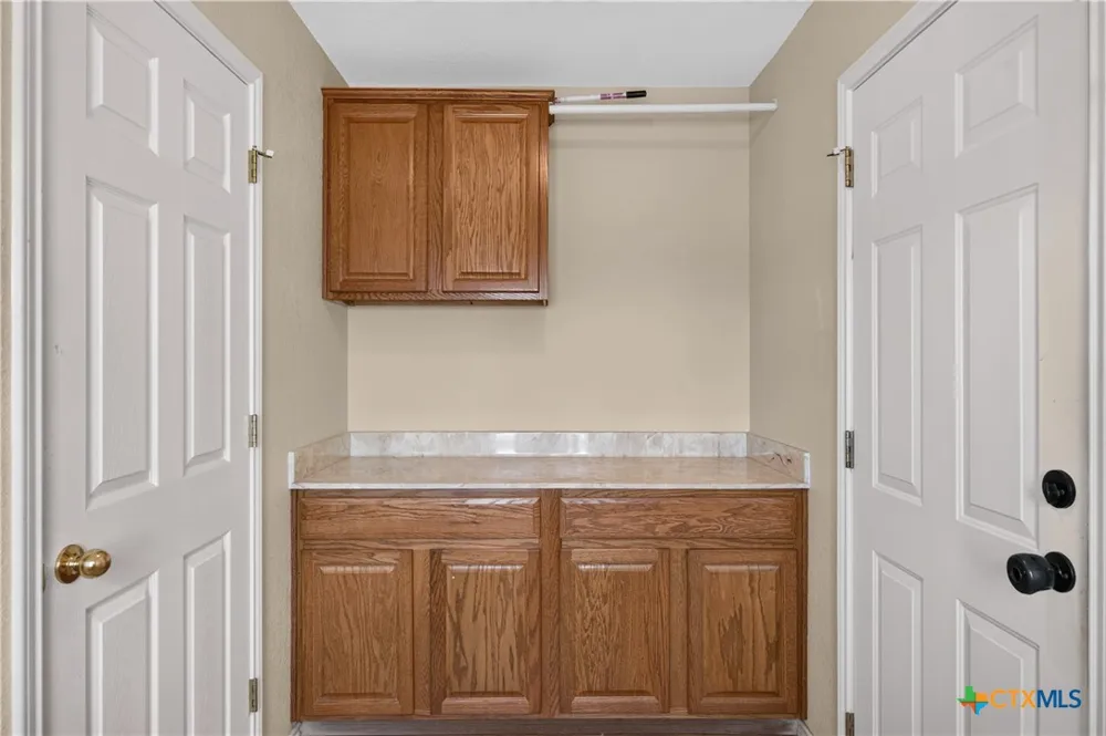 8407 Shaw Road Rogers, TX 76569