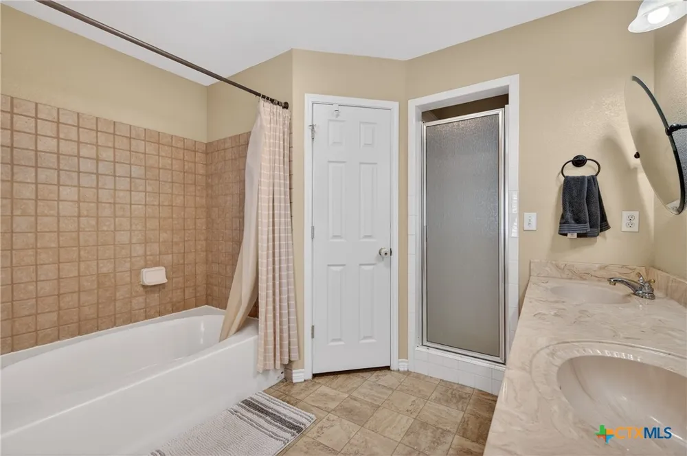 8407 Shaw Road Rogers, TX 76569