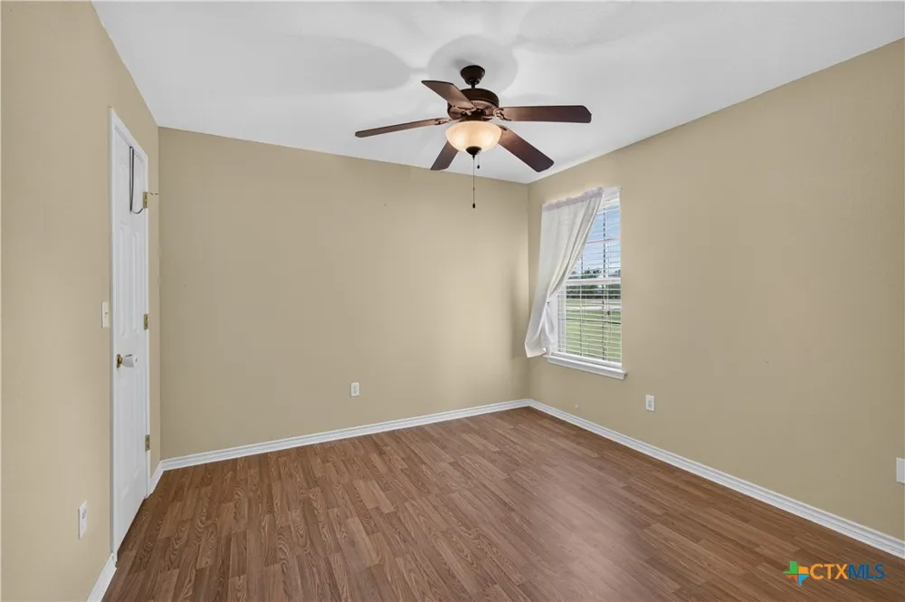 8407 Shaw Road Rogers, TX 76569