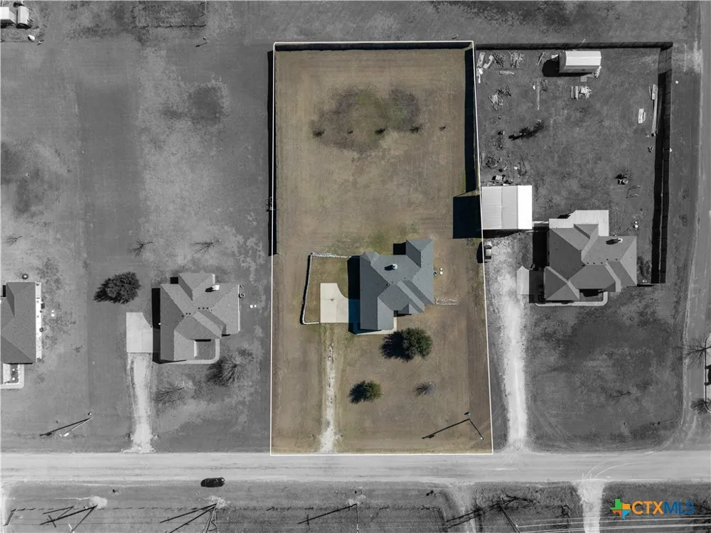8407 Shaw Road Rogers, TX 76569