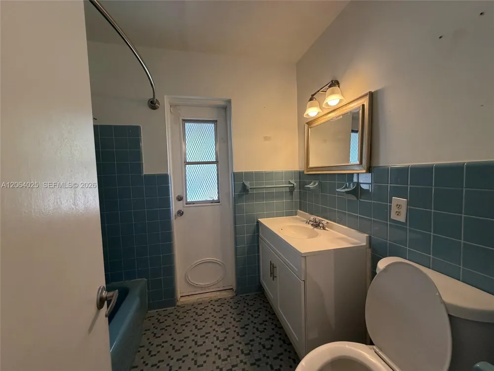 801 Albatross St Miami Springs, FL 33166