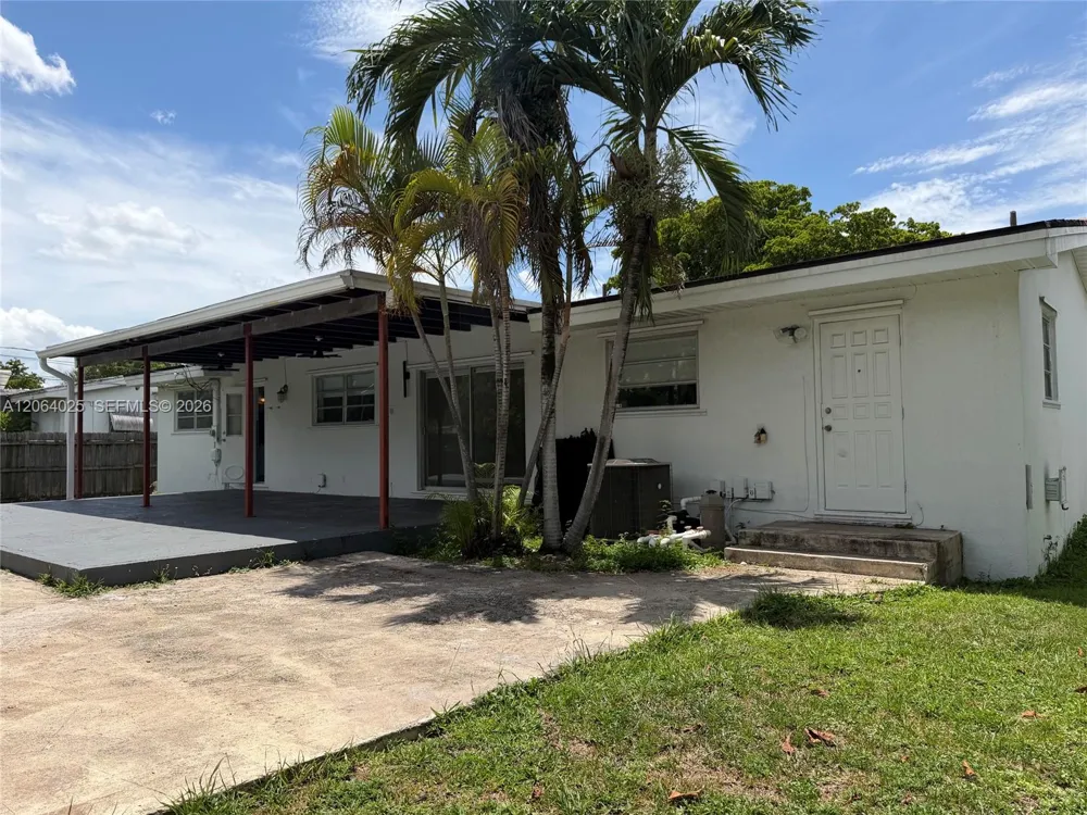 801 Albatross St Miami Springs, FL 33166