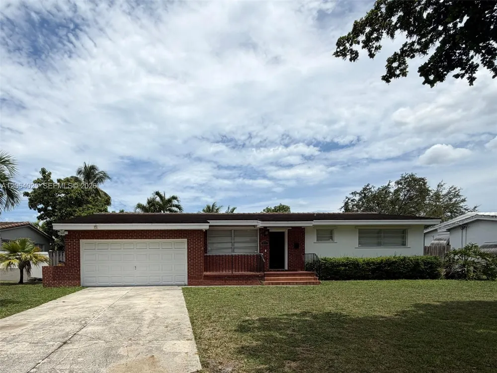 801 Albatross St Miami Springs, FL 33166