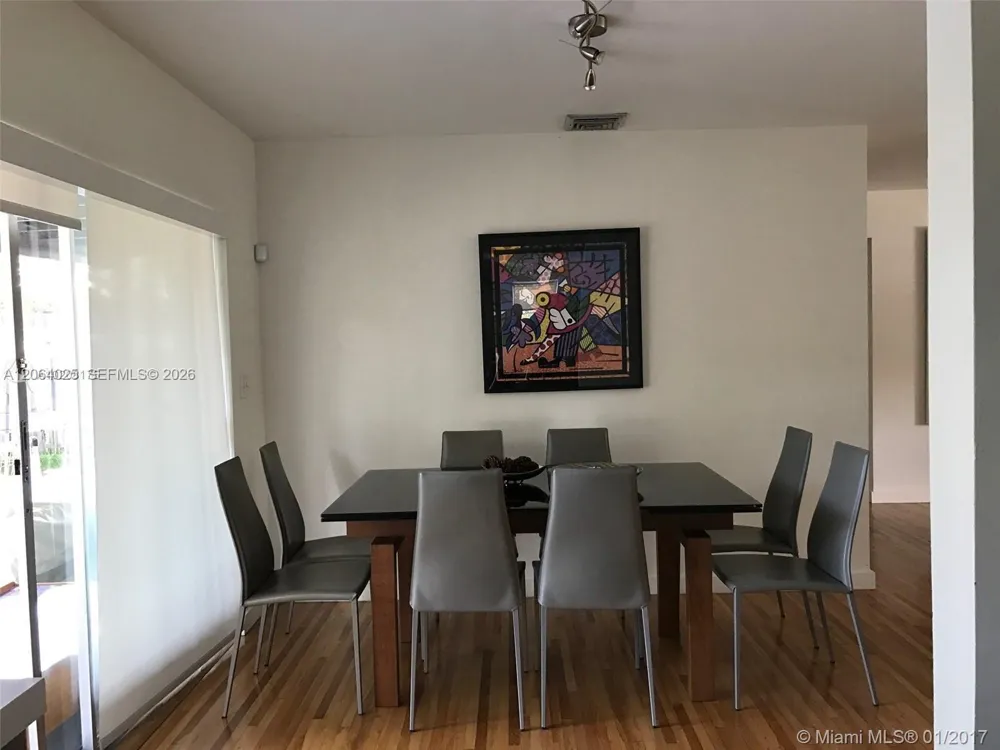 801 Albatross St Miami Springs, FL 33166