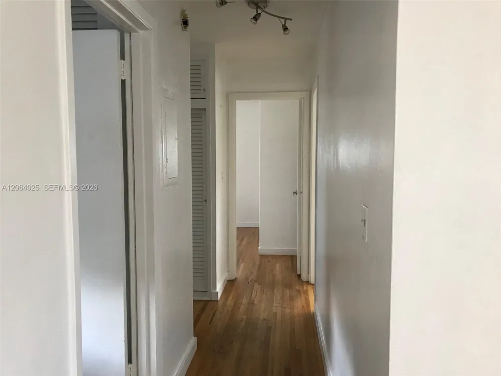 801 Albatross St Miami Springs, FL 33166
