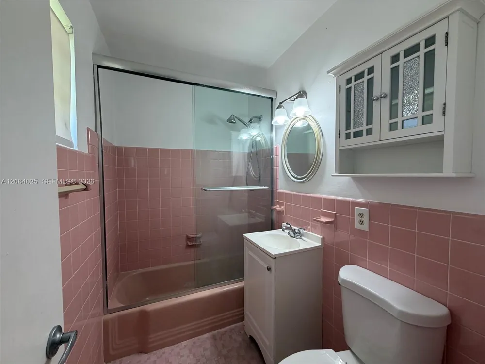 801 Albatross St Miami Springs, FL 33166