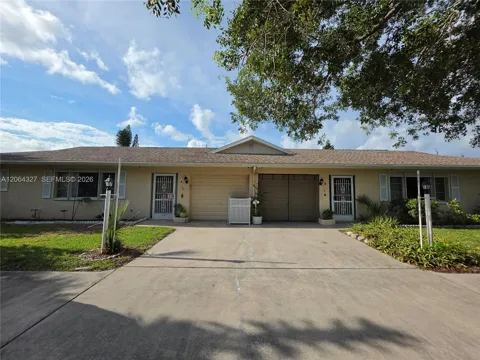 613 SE 46th Ter UNIT A-B