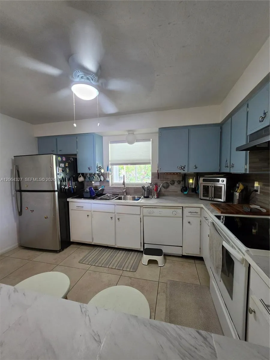 613 SE 46th Ter UNIT A-B Cape Coral, FL 33904
