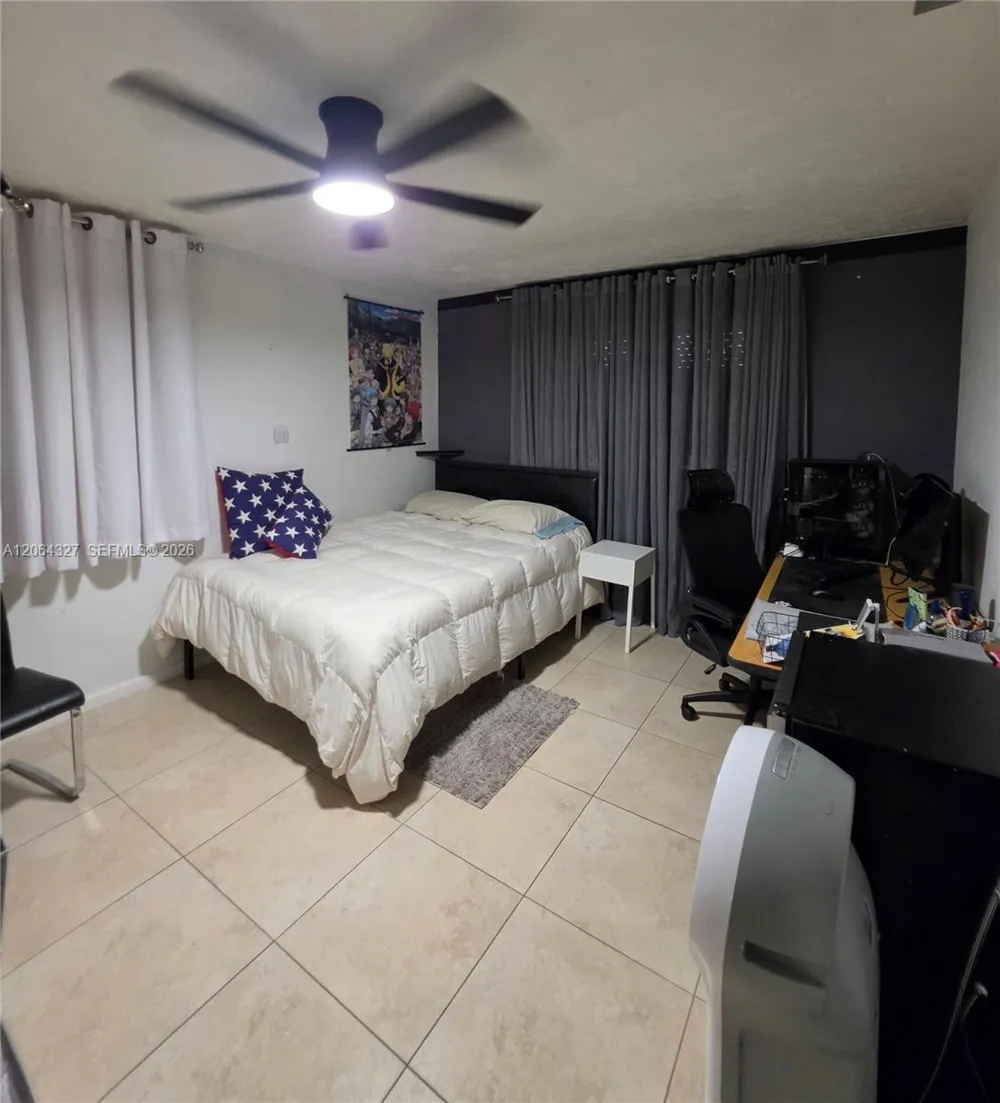 613 SE 46th Ter UNIT A-B Cape Coral, FL 33904