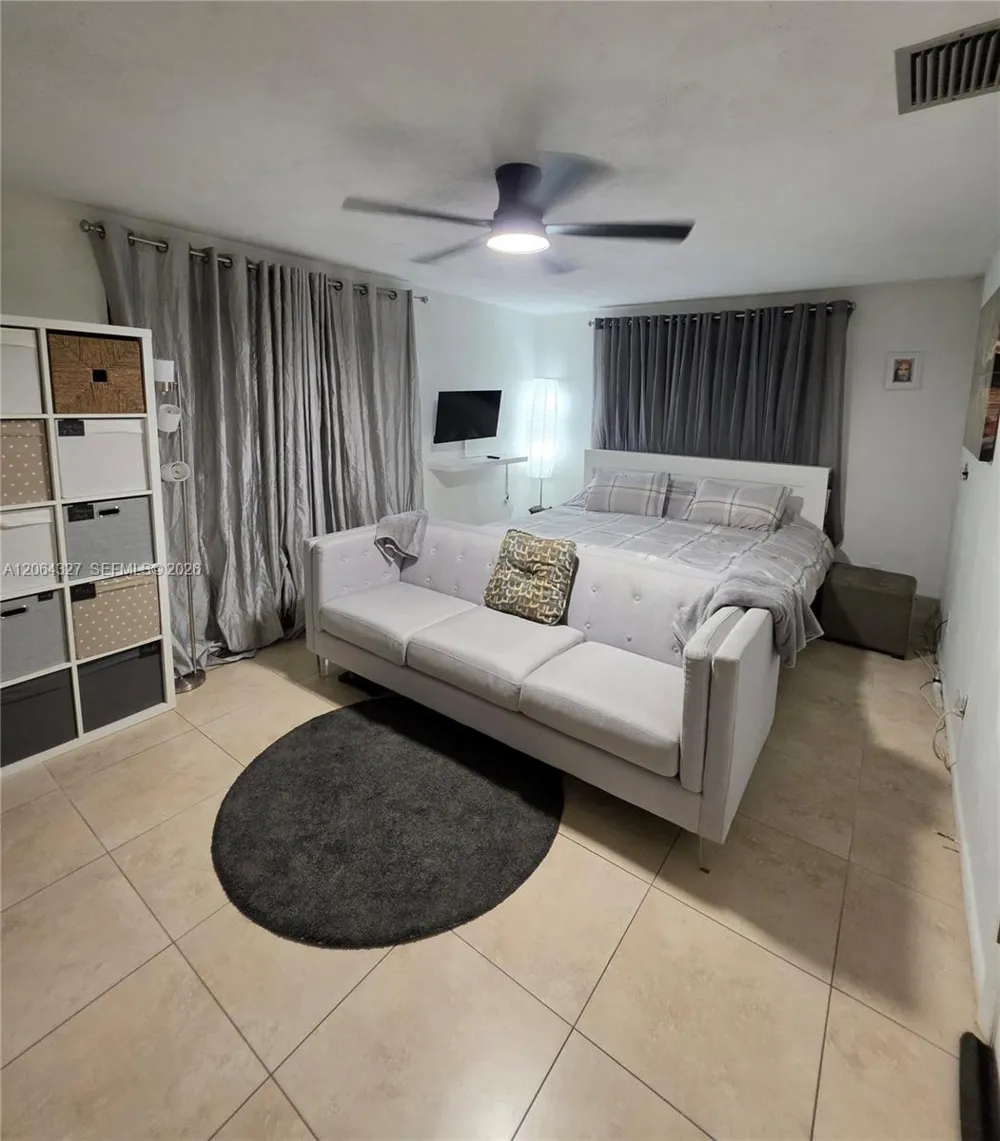 613 SE 46th Ter UNIT A-B Cape Coral, FL 33904