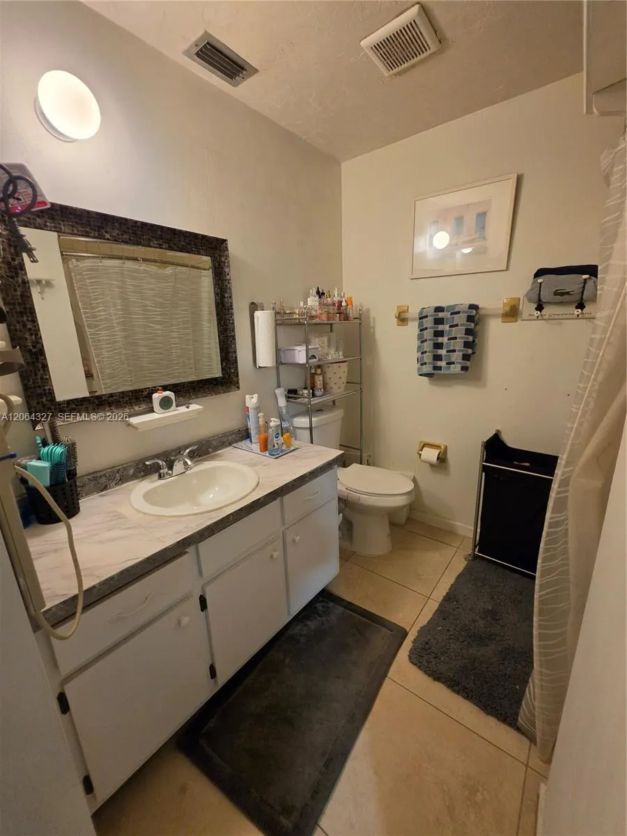 613 SE 46th Ter UNIT A-B Cape Coral, FL 33904