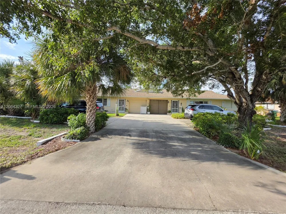 613 SE 46th Ter UNIT A-B Cape Coral, FL 33904