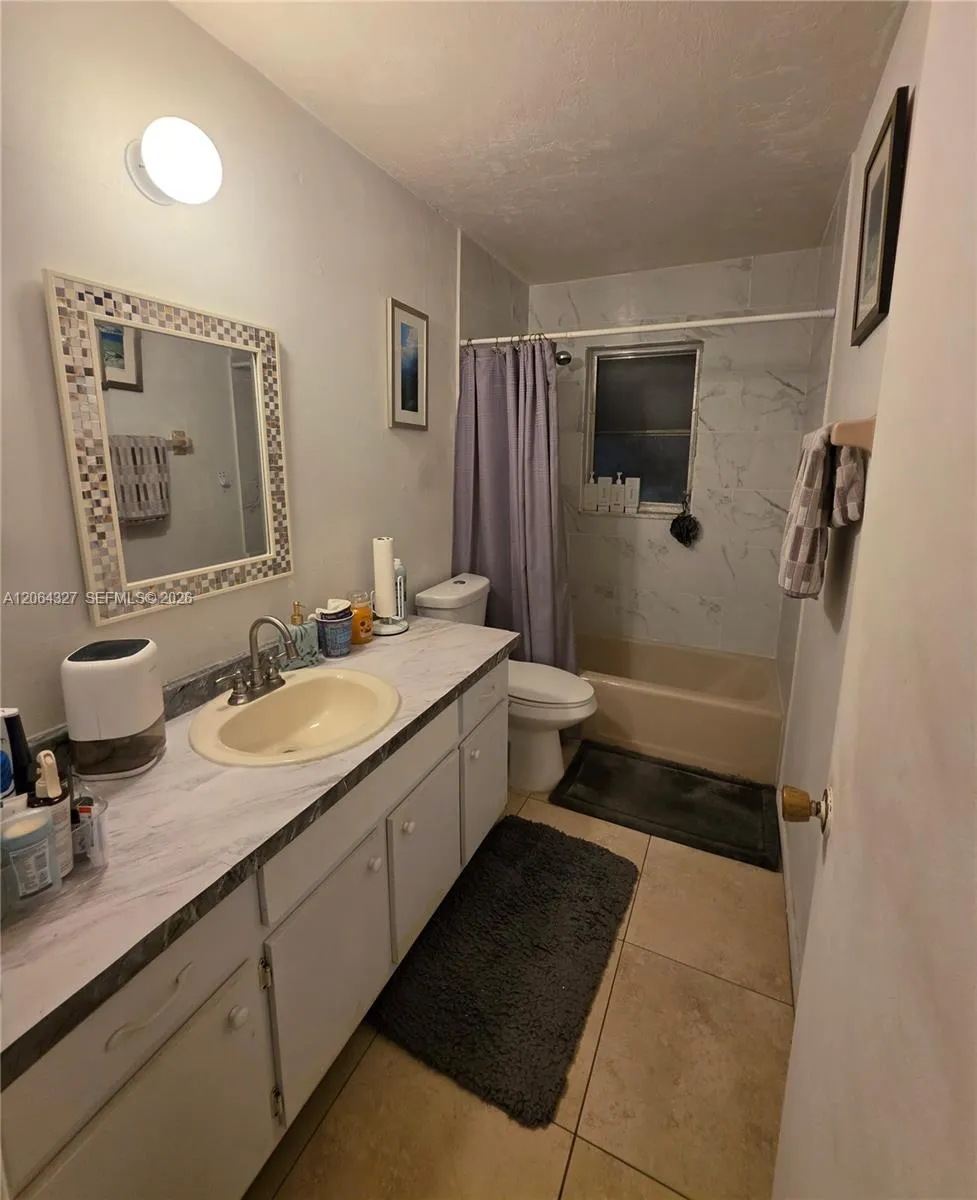 613 SE 46th Ter UNIT A-B Cape Coral, FL 33904