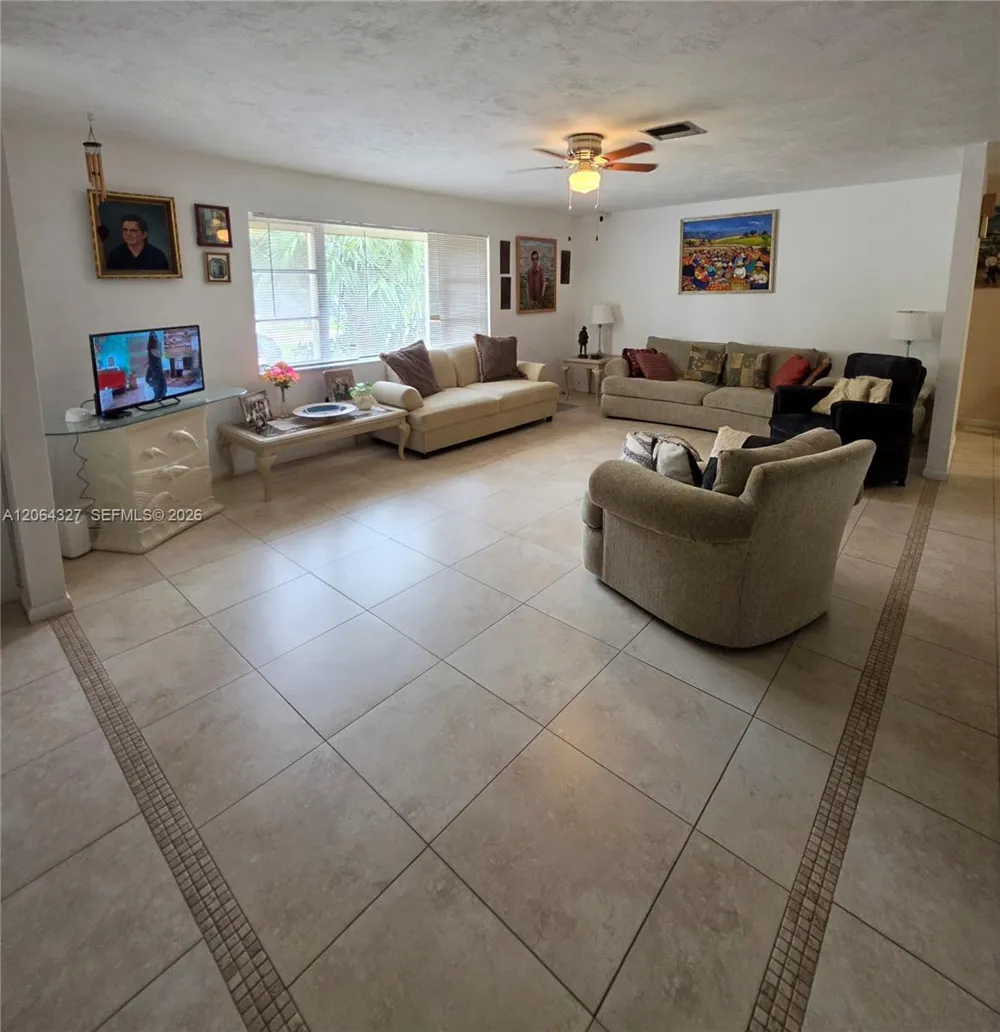613 SE 46th Ter UNIT A-B Cape Coral, FL 33904