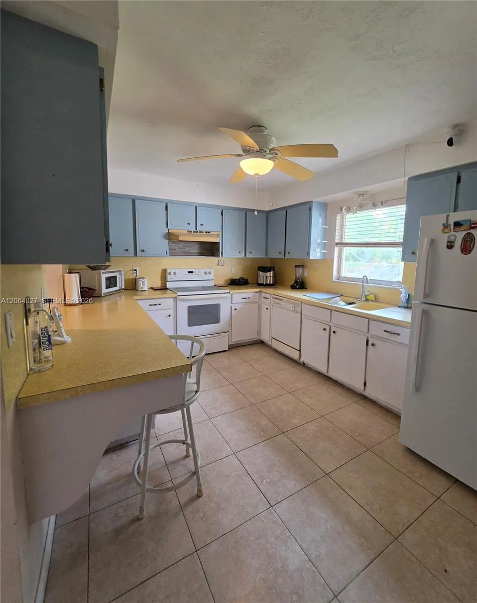 613 SE 46th Ter UNIT A-B Cape Coral, FL 33904