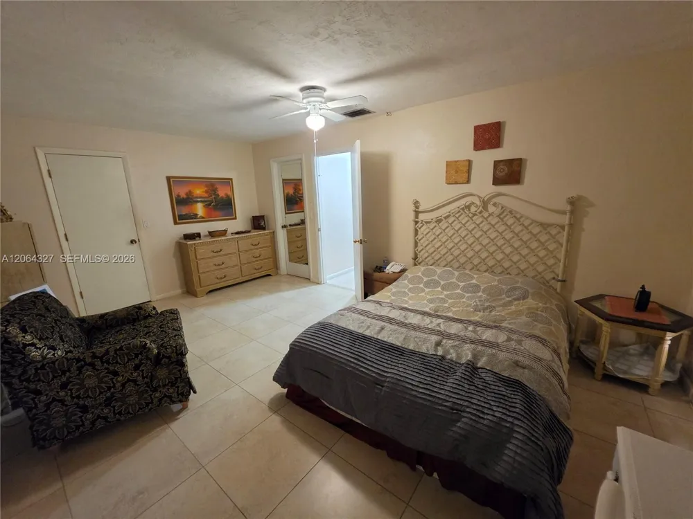 613 SE 46th Ter UNIT A-B Cape Coral, FL 33904