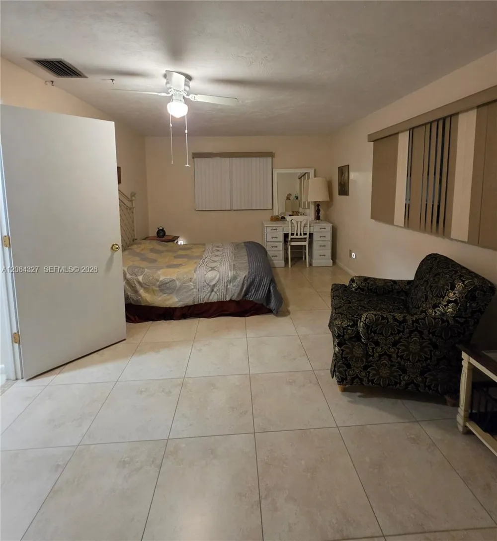 613 SE 46th Ter UNIT A-B Cape Coral, FL 33904
