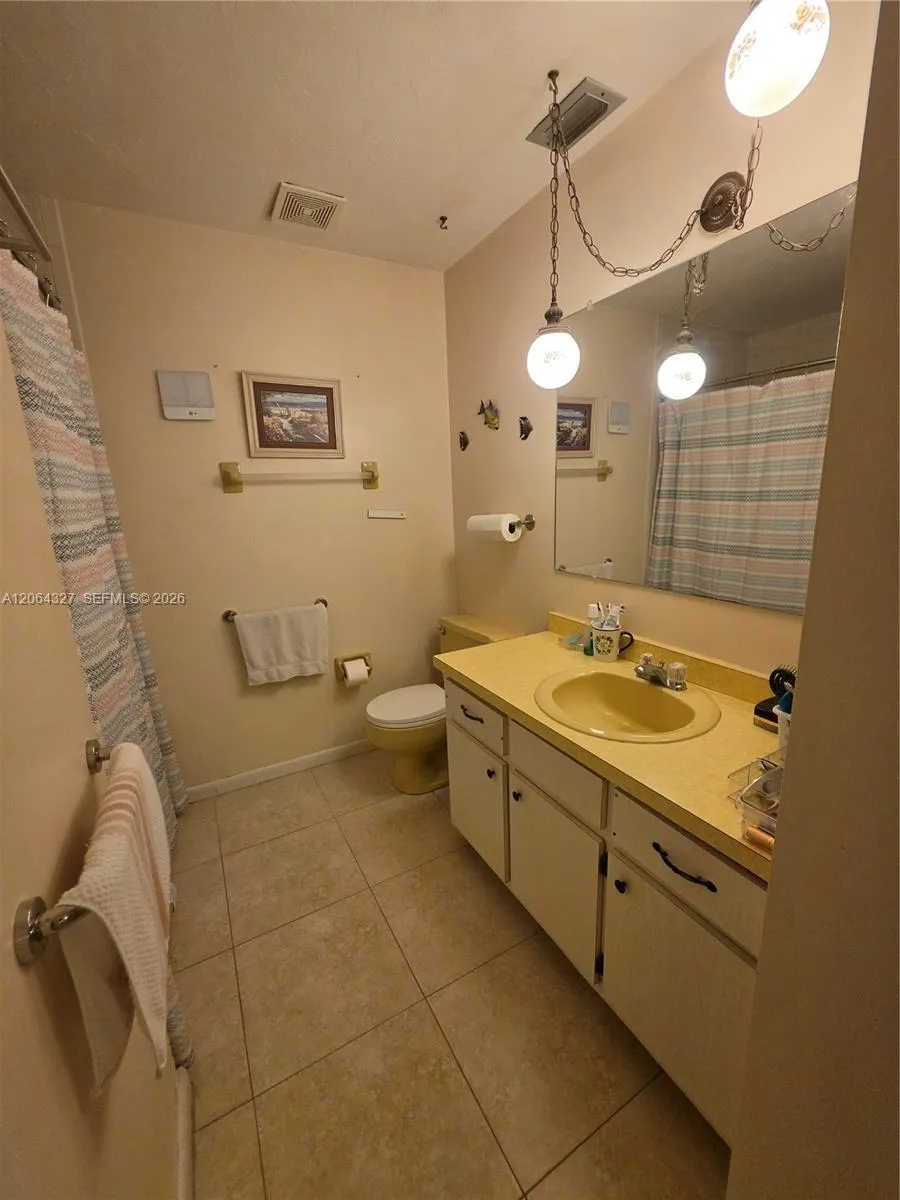 613 SE 46th Ter UNIT A-B Cape Coral, FL 33904