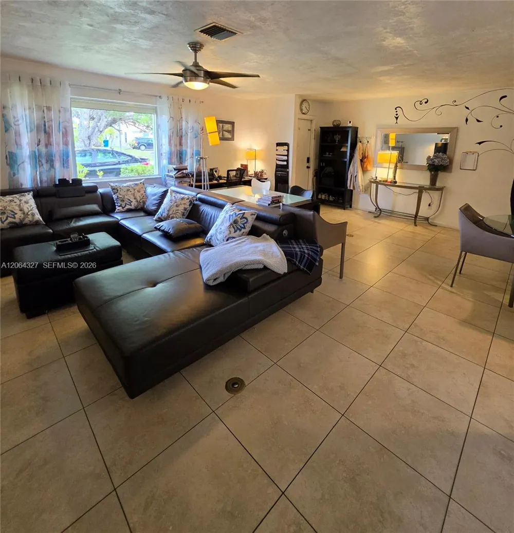 613 SE 46th Ter UNIT A-B Cape Coral, FL 33904