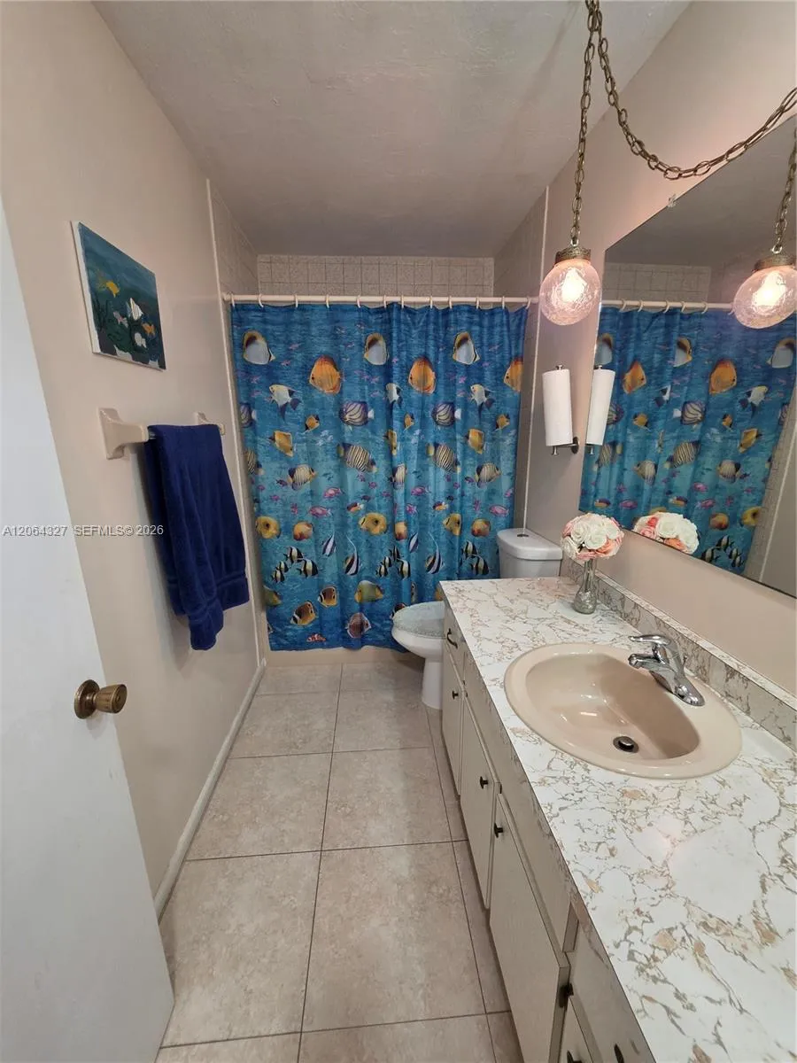 613 SE 46th Ter UNIT A-B Cape Coral, FL 33904