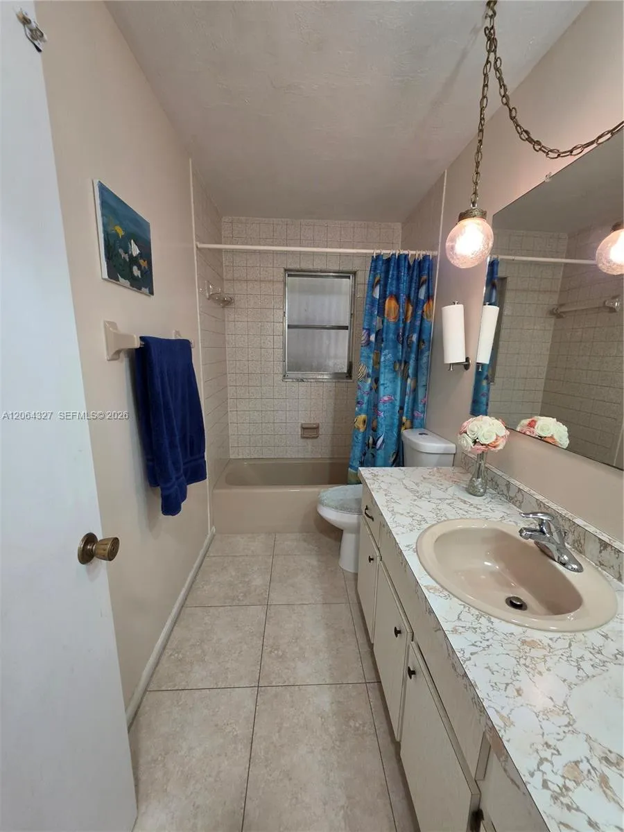 613 SE 46th Ter UNIT A-B Cape Coral, FL 33904