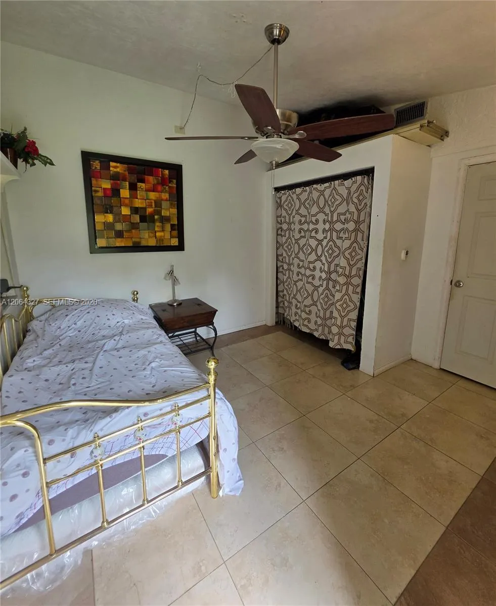 613 SE 46th Ter UNIT A-B Cape Coral, FL 33904