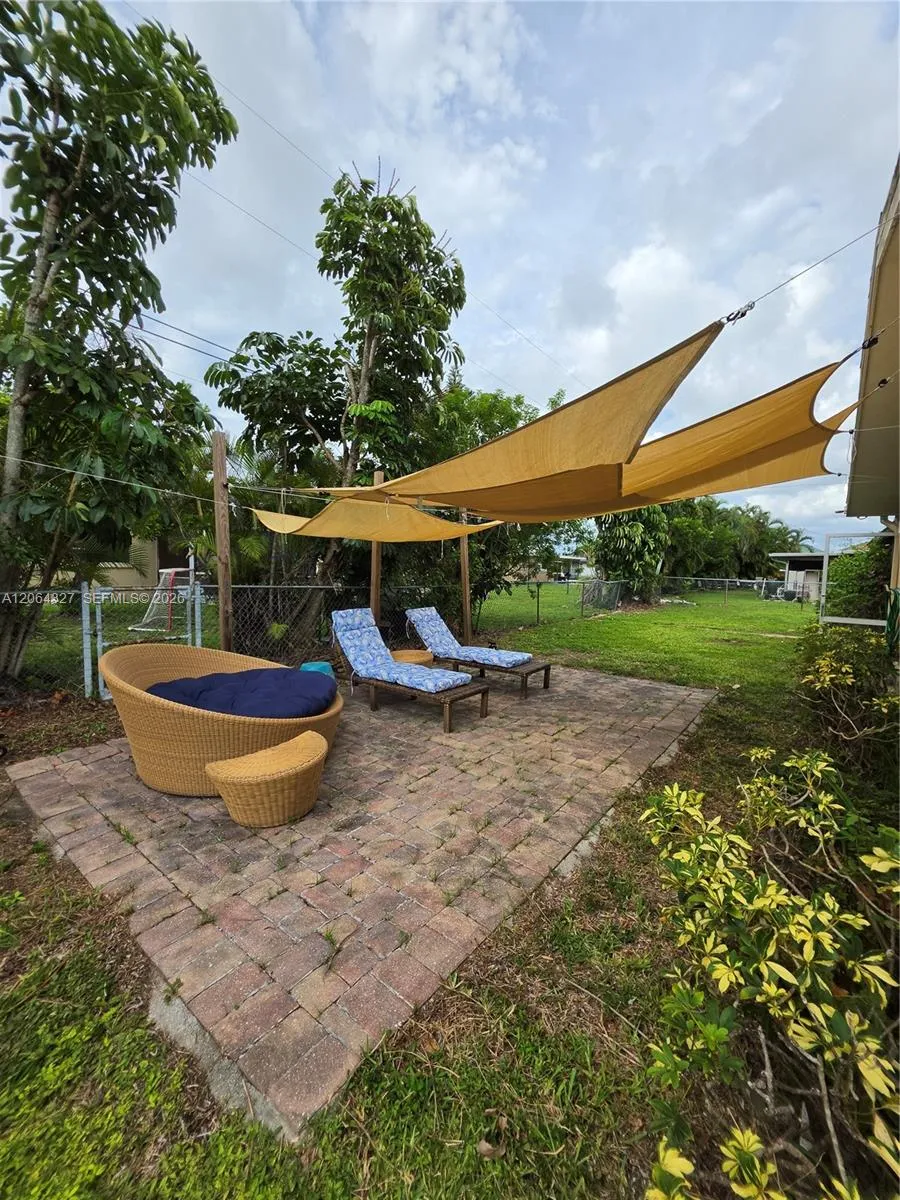 613 SE 46th Ter UNIT A-B Cape Coral, FL 33904
