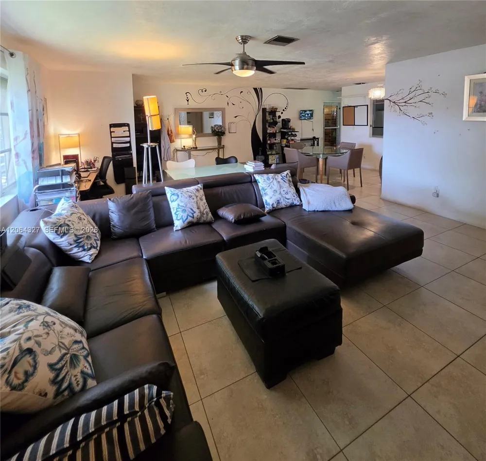 613 SE 46th Ter UNIT A-B Cape Coral, FL 33904